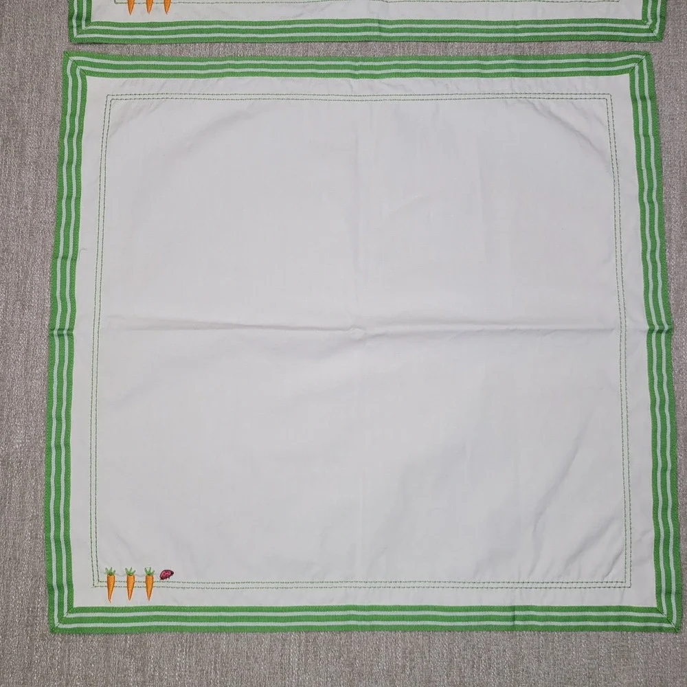 Williams Sonoma 2 Easter Garden Napkins & 1 Placemat Carrot‎ Bunny Embroidered